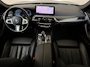 BMW 5-Serie Touring 530e xDrive M-Sport I Shadowline I Leder I 360 Camera I Luchtvering achter