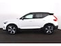Volvo XC40 Recharge Plus 70 kWh - IntelliSafe Assist & Surround - Parkeercamera achter - Verwarmde voorstoelen & stuur - Parkeersensoren voor & achter - Draadloze tel. lader - Warmtepomp - Extra getint glas - 19' LMV