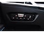 BMW 3-Serie 330e M Sport Edition Active Cruise Control - Elektrisch verstelbare/verwarmde voorstoelen - Head up - Sportstoelen - Parking Assistant Plus - Extra getint glas - Comfort Access - Elektrische achterklep -