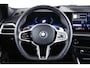 BMW 3-Serie 330e M Sport Edition Active Cruise Control - Elektrisch verstelbare/verwarmde voorstoelen - Head up - Sportstoelen - Parking Assistant Plus - Extra getint glas - Comfort Access - Elektrische achterklep -