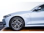 BMW 3-Serie 330e M Sport Edition Active Cruise Control - Elektrisch verstelbare/verwarmde voorstoelen - Head up - Sportstoelen - Parking Assistant Plus - Extra getint glas - Comfort Access - Elektrische achterklep -