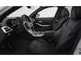 BMW 3-Serie 330e M Sport Edition Active Cruise Control - Elektrisch verstelbare/verwarmde voorstoelen - Head up - Sportstoelen - Parking Assistant Plus - Extra getint glas - Comfort Access - Elektrische achterklep -