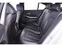 BMW 3-Serie 330e M Sport Edition Active Cruise Control - Elektrisch verstelbare/verwarmde voorstoelen - Head up - Sportstoelen - Parking Assistant Plus - Extra getint glas - Comfort Access - Elektrische achterklep -
