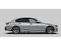 BMW 3-Serie 330e M Sport Edition Active Cruise Control - Elektrisch verstelbare/verwarmde voorstoelen - Head up - Sportstoelen - Parking Assistant Plus - Extra getint glas - Comfort Access - Elektrische achterklep -