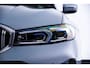 BMW 3-Serie 330e M Sport Edition Active Cruise Control - Elektrisch verstelbare/verwarmde voorstoelen - Head up - Sportstoelen - Parking Assistant Plus - Extra getint glas - Comfort Access - Elektrische achterklep -