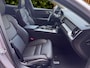 Volvo V60 2.0 B4 Plus Dark Aurora Silver Trekhaak | Pano| 360cam | 19'' lichtmetaal| Leder | Harman&Kardon |