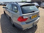 BMW 3-Serie Touring 320i Dynamic Executive 2005. Automaat/Climate/Cruise/Trekhaak etc.. APK 05-2027