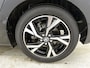 Toyota Yaris 1.5 Hybrid 115 Dynamic Comfort Pack | BTW voertuig | Dodehoek detectie | Stoel+stuurverwarming | Parkeersensoren voor+achter | Draadloze telefoonlader | Apple CarPlay/Android auto |