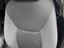 Toyota Yaris 1.5 Hybrid 115 Dynamic Comfort Pack | BTW voertuig | Dodehoek detectie | Stoel+stuurverwarming | Parkeersensoren voor+achter | Draadloze telefoonlader | Apple CarPlay/Android auto |