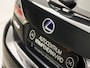 Lexus CT 200h Hybrid Sport Automaat (NAVIGATIE, CLIMATE, ALCANTARA, SPORTSTOELEN, CAMERA, XENON, LM VELGEN, CRUISE, NIEUWE APK, NIEUWSTAAT)