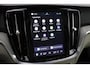 Volvo V60 Cross Country 2.0 B5 AWD Pro | ACC | Panoramadak | Harman/Kardon | Keyless | Memory | Trekhaak | Camera | BLIS | 19 Inch