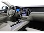 Volvo V60 Cross Country 2.0 B5 AWD Pro | ACC | Panoramadak | Harman/Kardon | Keyless | Memory | Trekhaak | Camera | BLIS | 19 Inch