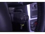 Peugeot 307 CC 2.0-16V Sport NAP navigatie PDC v+a climate-controlle cruise-controlle sportstoelen half leder wind-scherm stoelverwarming 17"-lmv regensensor