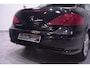 Peugeot 307 CC 2.0-16V Sport NAP navigatie PDC v+a climate-controlle cruise-controlle sportstoelen half leder wind-scherm stoelverwarming 17"-lmv regensensor