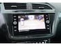 Volkswagen Tiguan 2.0 TSI 190PK 4-MOTION HIGHLINE BUSINESS R-LINE AUTOMAAT / NAVI / FULL-LED / CLIMA / LED / PDC / 19" LMV / WEGKLAP. TREKHAAK / ADAPT. CRUISE !!