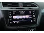 Volkswagen Tiguan 2.0 TSI 190PK 4-MOTION HIGHLINE BUSINESS R-LINE AUTOMAAT / NAVI / FULL-LED / CLIMA / LED / PDC / 19" LMV / WEGKLAP. TREKHAAK / ADAPT. CRUISE !!