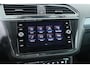 Volkswagen Tiguan 2.0 TSI 190PK 4-MOTION HIGHLINE BUSINESS R-LINE AUTOMAAT / NAVI / FULL-LED / CLIMA / LED / PDC / 19" LMV / WEGKLAP. TREKHAAK / ADAPT. CRUISE !!