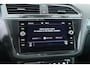 Volkswagen Tiguan 2.0 TSI 190PK 4-MOTION HIGHLINE BUSINESS R-LINE AUTOMAAT / NAVI / FULL-LED / CLIMA / LED / PDC / 19" LMV / WEGKLAP. TREKHAAK / ADAPT. CRUISE !!