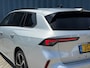 Opel Astra Sports Tourer 1.2 Turbo Hybrid Business Edition Trekhaak afneembaar | Keyless | Achteruitrij camera | Adeptieve cruise control | Stoelverwarming | AGR Comfort stoelen | Apple carplay & Android auto