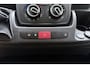 Peugeot Boxer 2.2 BlueHDi 120 L1H1 3.3t | Airco | In hoogte verstelbare zittingen | Parkeersensoren | Armsteunen | Centrale deurvergrendeling | Hill hold | Stuurbediening