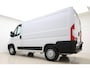 Peugeot Boxer 2.2 BlueHDi 120 L1H1 3.3t | Airco | In hoogte verstelbare zittingen | Parkeersensoren | Armsteunen | Centrale deurvergrendeling | Hill hold | Stuurbediening