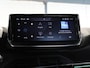 Peugeot e-2008 EV GT Avantage 54 kWh 156PK | 1ste eigenaar | AppleCarPlay/AndroidAuto | Climate Control | Adaptive Cruise Control | 360'Camera | FULL LED | Navigatie | LMV | Parkeersensoren | Privacy Glass | Isofix | Two-Tone | Sfeerverlichting |