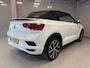 Volkswagen T-Roc Cabrio R-Line 1.5TSi DSG | Navigatie | Camera | 19" BI-color velgen | 2x R-line |