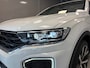 Volkswagen T-Roc Cabrio R-Line 1.5TSi DSG | Navigatie | Camera | 19" BI-color velgen | 2x R-line |