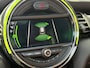 MINI Cooper 3-Deurs 1.5 60 Years Edition / Automaat / NL-Auto / Open-Panodak / Head-Up Display / Vol-Leder / Stoelverwarming / Cruise-Control / Apple-Carplay & Android-Auto / Draadloze-Telefoonlader / Climate-Control / Keyless / LED / PDC V+A / 17'' LMV / ENZ.