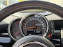 MINI Cooper 3-Deurs 1.5 60 Years Edition / Automaat / NL-Auto / Open-Panodak / Head-Up Display / Vol-Leder / Stoelverwarming / Cruise-Control / Apple-Carplay & Android-Auto / Draadloze-Telefoonlader / Climate-Control / Keyless / LED / PDC V+A / 17'' LMV / ENZ.