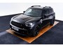MINI Countryman Cooper S E ALL4 Active Cruise Control - Elektrisch verwarmde/verstelbare stoelen - Comfort acces - Driving Assistant - Head up - Getinte ruiten - Achteruitrijcamera - MINI Navigatiesysteem -