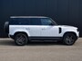 Land Rover Defender 110 2.0 P400e l Schuif-/kantel Panorama dak l Black Pack l Stuurwielverwarming l Trekhaak l Treekplank