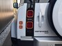 Land Rover Defender 110 2.0 P400e l Schuif-/kantel Panorama dak l Black Pack l Stuurwielverwarming l Trekhaak l Treekplank