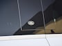 Land Rover Defender l Schuif-/kantel Panorama dak l Black Pack l Stuurwielverwarming l Trekhaak l Treekplank