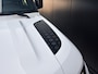 Land Rover Defender 110 2.0 P400e l Schuif-/kantel Panorama dak l Black Pack l Stuurwielverwarming l Trekhaak l Treekplank