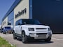 Land Rover Defender l Schuif-/kantel Panorama dak l Black Pack l Stuurwielverwarming l Trekhaak l Treekplank