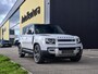 Land Rover Defender 110 2.0 P400e l Schuif-/kantel Panorama dak l Black Pack l Stuurwielverwarming l Trekhaak l Treekplank