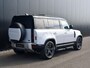 Land Rover Defender 110 2.0 P400e l Schuif-/kantel Panorama dak l Black Pack l Stuurwielverwarming l Trekhaak l Treekplank