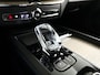 Volvo XC60 T6 Plug-in hybrid AWD Ultra Dark | SOH 100% | Panoramadak | 360° camera | Harman Kardon | Head-up Display | Stoel- en Stuurverwarming | Trekhaak