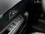 Peugeot 208 100 pk Allure Pack | Rijklaar | Keyless Entry | Camera | Stoelverwarming |