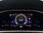 Volkswagen T-Roc 1.5 TSI R-Line | 150 PK | Trekhaak | IQ-Light | Camera | Stoelverwarming | Beats | PDC Rondom |