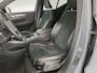 Volvo XC40 2.0 B3 R-Design | Stoel/Stuur verwarming | Adaptieve Cruise | Parkeersensoren V+A | Parkeercamera | Extra getint glas | Harman/Kardon | BLIS | Volvo on Call |