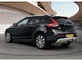 Volvo V40 Cross Country 1.5 T3 Dynamic Edition | Trekhaak | Panoramadak | Keyless | PDC V+A en Camera | Premium Sound | Navigatie | Extra Getint Glas |