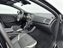 Volvo V40 Cross Country 1.5 T3 Dynamic Edition | Trekhaak | Panoramadak | Keyless | PDC V+A en Camera | Premium Sound | Navigatie | Extra Getint Glas |