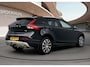 Volvo V40 Cross Country 1.5 T3 Dynamic Edition | Trekhaak | Panoramadak | Keyless | PDC V+A en Camera | Premium Sound | Navigatie | Extra Getint Glas |