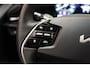 Kia Niro EV e-Niro DynamicLine 64.8 kWh 3-fase [ Navi Adapt.cruise Apple / Android Camera Stoel-en stuurverwarming ]