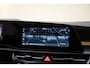 Kia Niro EV e-Niro DynamicLine 64.8 kWh 3-fase [ Navi Adapt.cruise Apple / Android Camera Stoel-en stuurverwarming ]