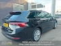 Skoda Octavia Combi 1.0 e-TSI Business Edition Plus | Carplay | Keyless | ACC | Rij-ondersteuning | Sensoren Voor + Achter