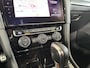 Volkswagen Golf 2.0 TSI 4Motion R 300 PK Schuif/kantel dak | Carplay | Camera | Trekhaak