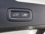 Volvo V60 2.0 T6 Plug-in hybrid AWD Ultra Dark | B&W Audio | HUD | Stoelverwarming V+A | Panoramadak | Memory stoelen | Dodehoek detectie | Camera 360° |